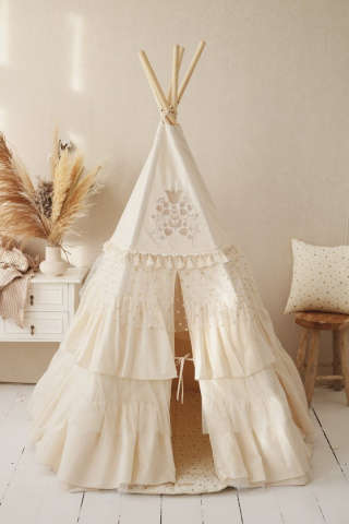 Tipi-Zelt mit "Boho" Rüschen