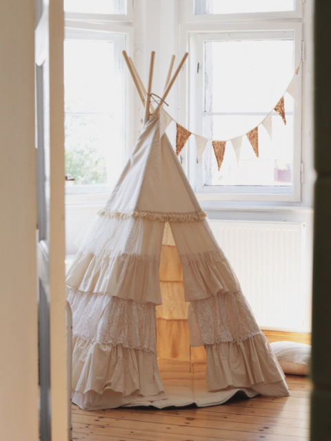 Namiot tipi z falbanami "Shabby chic"