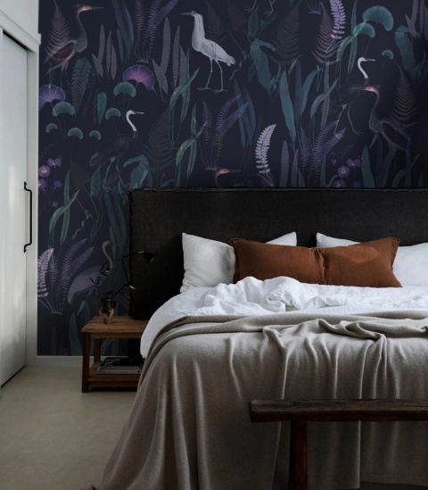 Tapeta Calm Heron Purple od Wallcolors